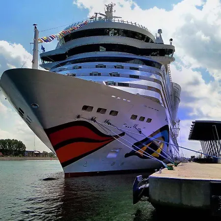 Achterdeck, Direkt An Der Promenade * Rostock